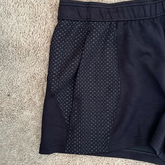 Lululemon Embossed Panel High Rise Shorts - Picture 5 of 14